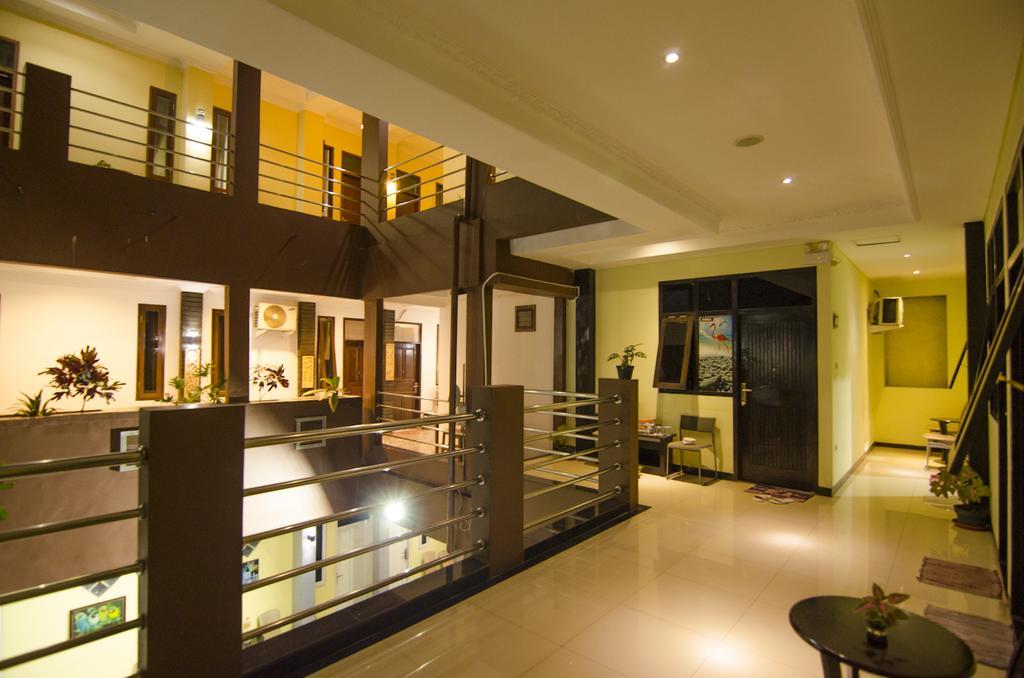 Guest House Salon Fora Gegerkalong Setiabudhi Bandung Exterior photo