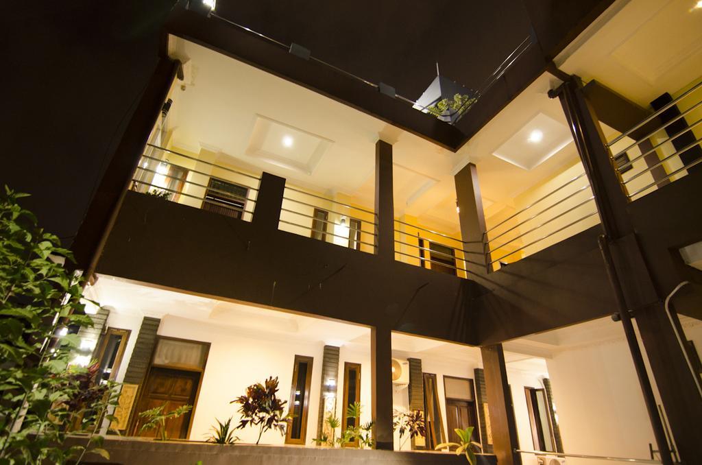 Guest House Salon Fora Gegerkalong Setiabudhi Bandung Exterior photo